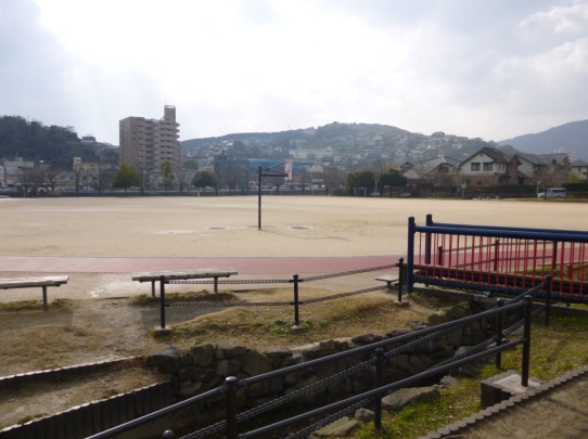 高見三条さくら公園